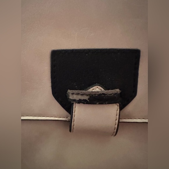 NWT Neiman Marcus Med Tote black and cream - Picture 4 of 6